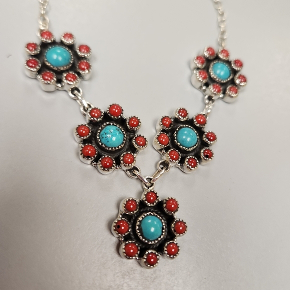 Turquoise coral necklace - Picture 2 of 4